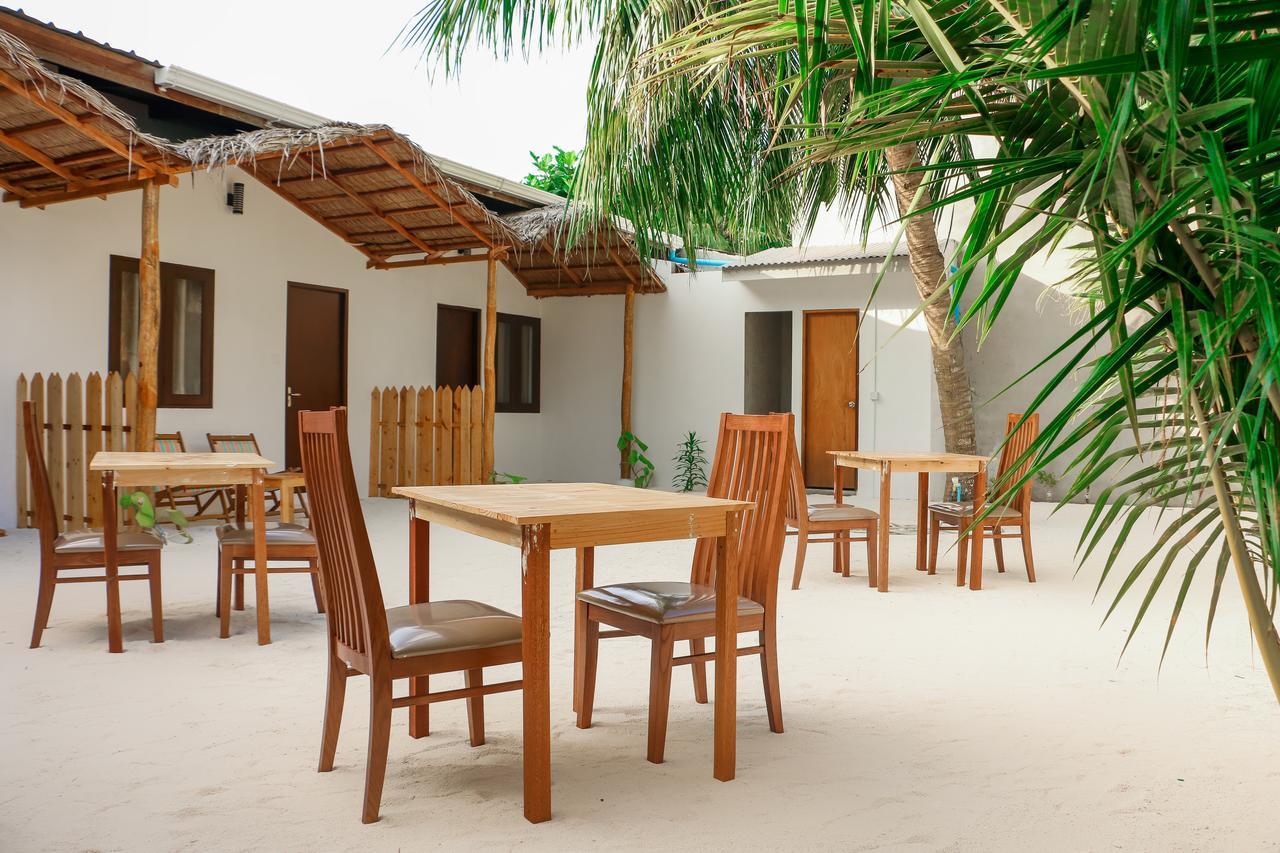 Hotel The Castaway Retreat à Feridhoo Extérieur photo